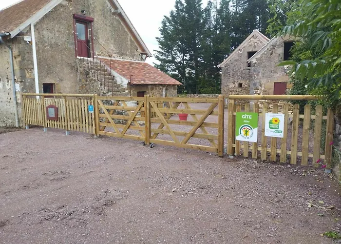 De L'espinasse : Charme Bucolique, Animaux Acceptes - Fr-1-489-535 Bourbon-lʼArchambault